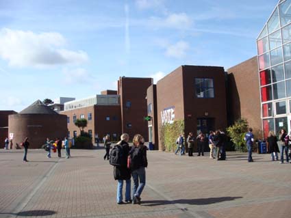dcu2.jpg